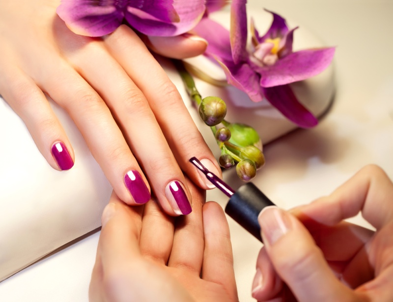 Getting Your Groves On: How To Choose A Nail Salon