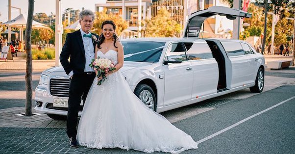 Why Should I Hire a Limousine for My Wedding?