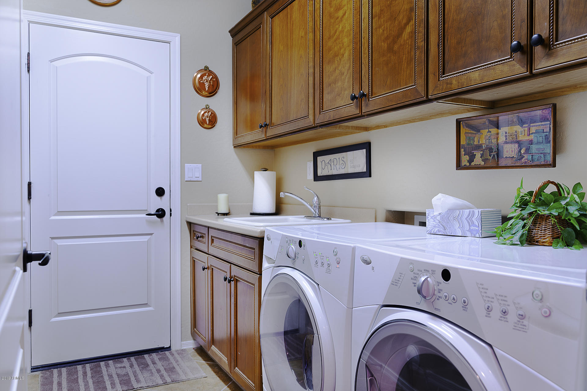 Some Dos And Don’ts Of Laundry Room Cabinets