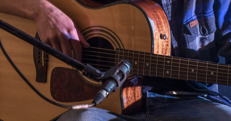 4 Easy Ways To Record Acoustic Guitar