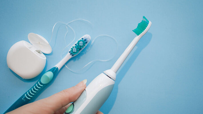 What’s The Difference Between Sonic Toothbrush & Rotating Toothbrush?