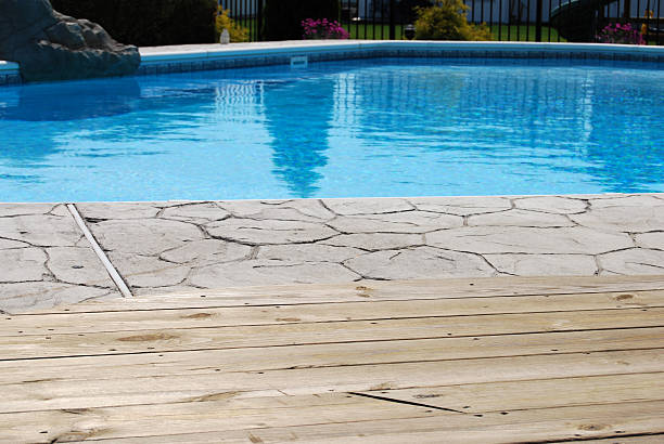 Vinyl Deck Railing on Your Pool Deck