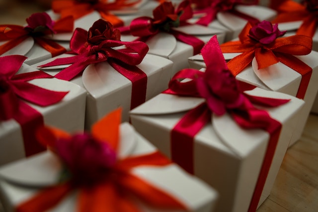 Best Caring Gifts For The Holiday Season