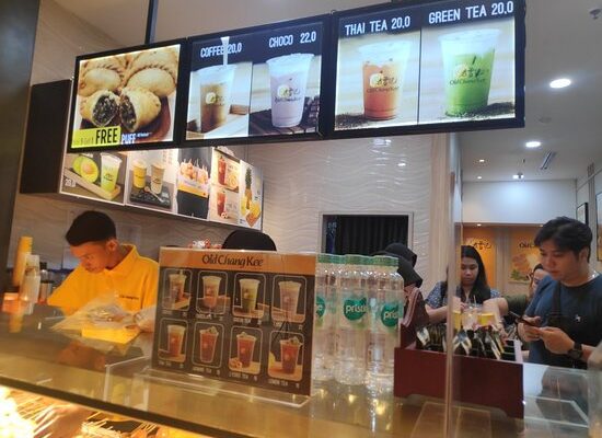 Tips and Tricks to Make Your Milk Tea Shop Advertising Player Stand Out