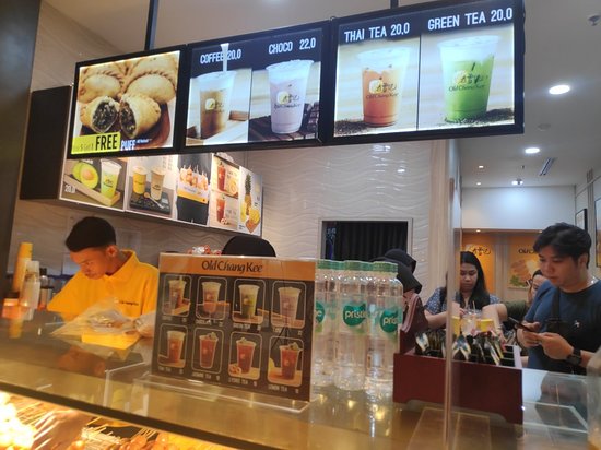 Tips and Tricks to Make Your Milk Tea Shop Advertising Player Stand Out