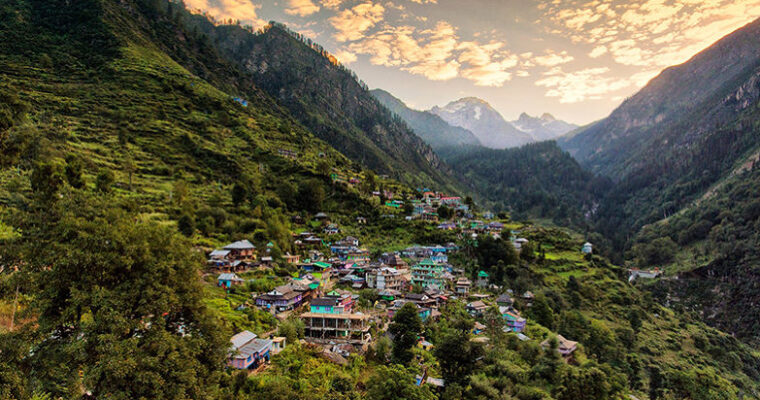 Kasol Kheerganga Trek from Delhi : Weekend Trip