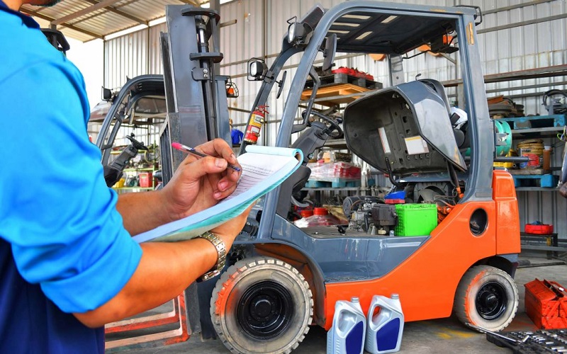 Top 7 Benefits of Forklift Repair Service