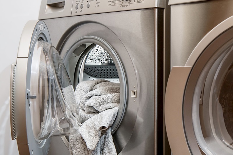 Washateria 101: Everything You Need to Know About Using a Washateria for Your Laundry Needs