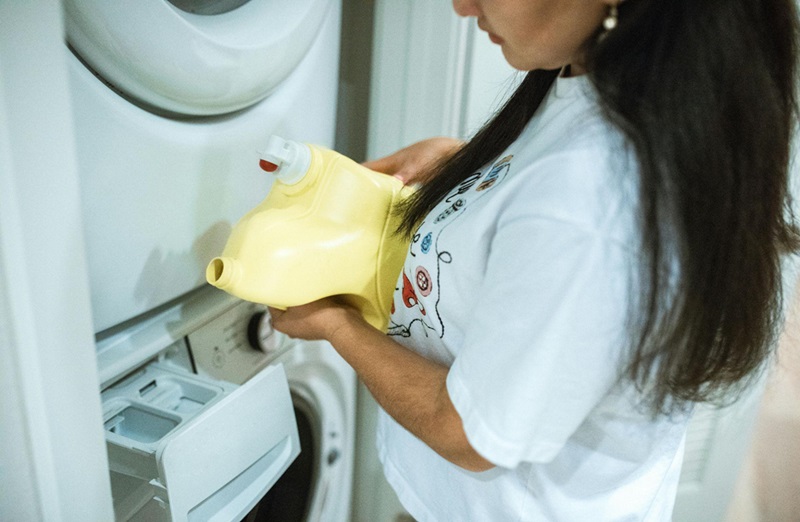 The Convenience Revolution: Navigating Self-Service Laundromats for a Hassle-Free Laundry Experience